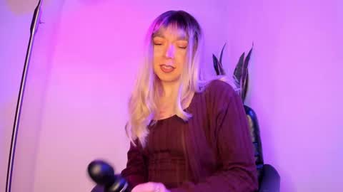 D A N I online show from October 15, 2:11 am