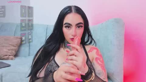 Snapshot of victoria_sky_ chatting on March 25, 8:15 pm online show from March 25, 8:15 pm