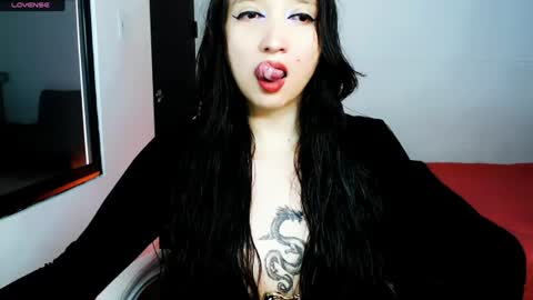 Snapshot of victoria_smile_ chatting on July 12, 7:05 pm Victoria online show from July 12, 7:05 pm
