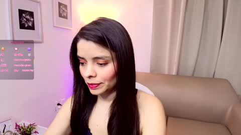 Snapshot of victoria_stern chatting on November 1, 12:29 pm Victoria online show from November 1, 12:29 pm