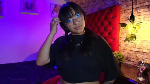 victoria online show from November 19, 8:42 pm