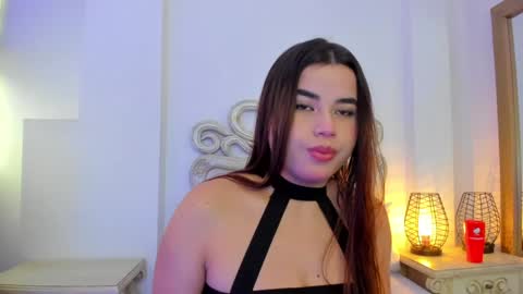 Snapshot of victoria_vallejo chatting on January 7, 11:37 am victoria  online show from January 7, 11:37 am