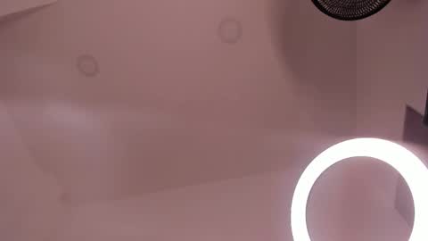 Snapshot of victoria_vallejo chatting on March 3, 2:37 pm victoria  online show from March 3, 2:37 pm