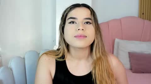 Snapshot of victoria_vallejo chatting on February 16, 2:40 am victoria online show from February 16, 2:40 am