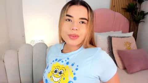 Snapshot of victoria_vallejo chatting on February 21, 11:33 am victoria online show from February 21, 11:33 am