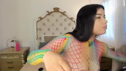 Snapshot of victoria_vallejo chatting on April 9, 11:48 am victoria online show from April 9, 11:48 am