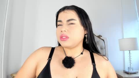 Snapshot of victoria_vallejo chatting on June 5, 11:38 am victoria online show from June 5, 11:38 am