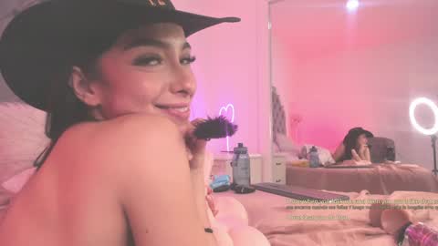 victoria_watsson online show from February 8, 3:21 pm