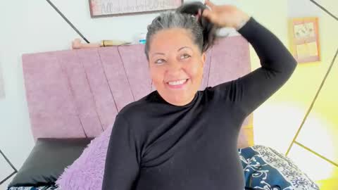 Snapshot of victoriaa_anderson_ chatting on December 15, 4:33 pm victoriaa_anderson_ online show from December 15, 4:33 pm