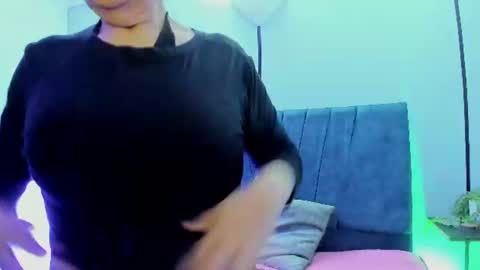 Snapshot of victoriaa_anderson_ chatting on June 26, 12:09 pm victoriaa_anderson_ online show from June 26, 12:09 pm
