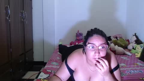 Snapshot of victoriaa_silva chatting on June 11, 2:11 am Victoria Silva online show from June 11, 2:11 am