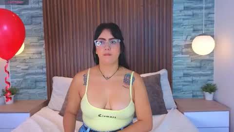 Victoria Andrade online show from February 17, 12:23 pm