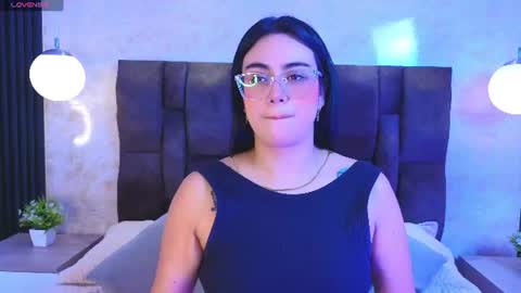 Victoria Andrade online show from June 30, 11:44 am