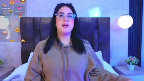 Victoria Andrade online show from July 12, 12:40 pm
