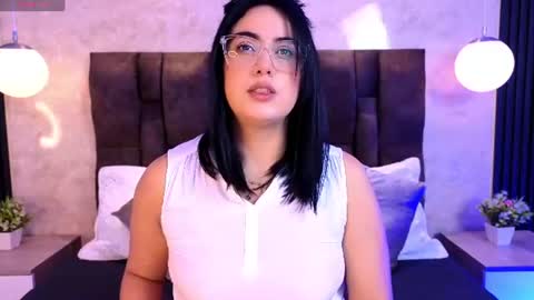 Victoria Andrade online show from July 27, 12:23 pm