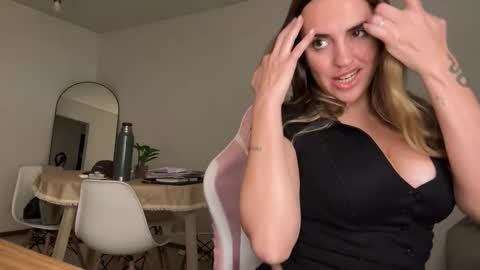 Victoriababy43 online show from March 12, 9:32 pm