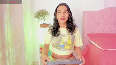 Snapshot of victoriablackfire chatting on October 15, 6:13 am Victoria online show from October 15, 6:13 am