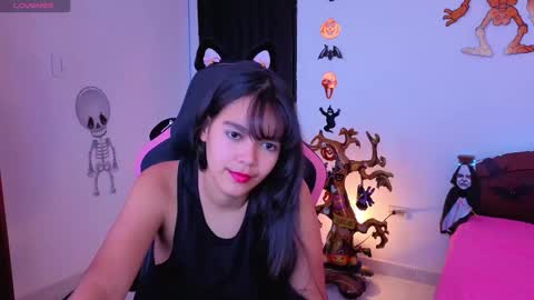 Snapshot of victoriacarmonaa chatting on October 25, 8:36 pm victoriacarmonaa online show from October 25, 8:36 pm