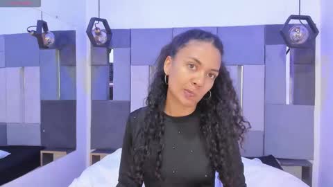 Victoria  online show from February 1, 7:45 pm