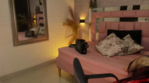 VICTORIA online show from December 30, 7:42 pm