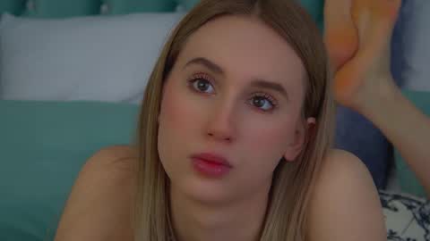 Snapshot of victoriahopson chatting on November 30, 6:50 am Victoria online show from November 30, 6:50 am