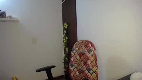 victorialg online show from January 13, 9:09 pm