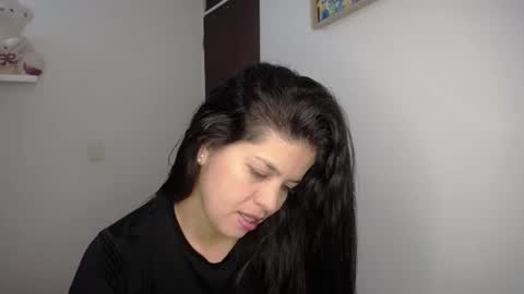 victorialg online show from January 18, 8:23 pm