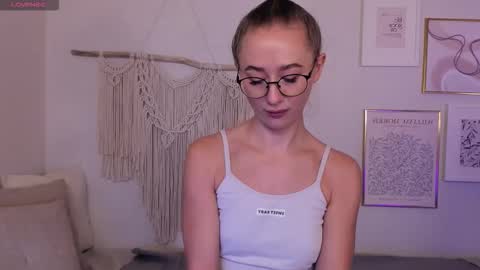 Victoria online show from October 22, 5:52 am