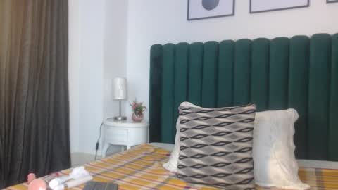 Snapshot of victoriaqueen_fg_ chatting on October 8, 12:47 pm victoriaqueen_fg_ online show from October 8, 12:47 pm