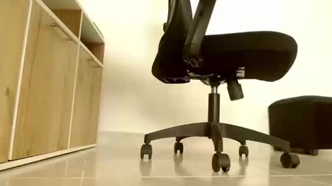 Victoria online show from March 10, 2:22 pm