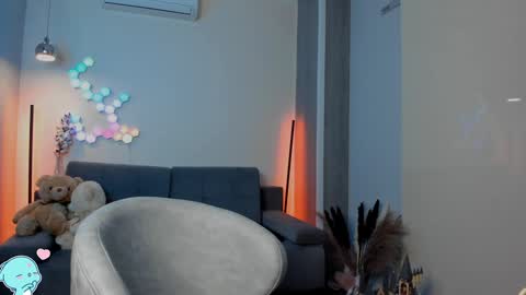 Snapshot of victorias_world chatting on December 13, 9:09 pm Viktoria online show from December 13, 9:09 pm