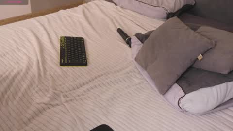 Snapshot of victoriathomsons chatting on April 16, 2:40 pm V I C T O R I A online show from April 16, 2:40 pm