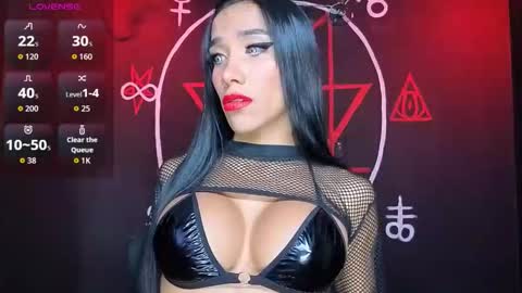 Victoria Vampire online show from December 1, 6:35 pm