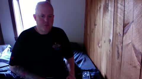 Victor Sin online show from May 3, 9:32 pm