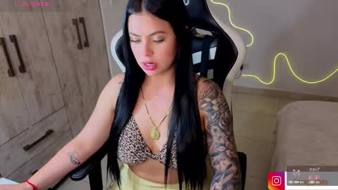 V  I C  T O R I A  online show from March 10, 11:32 pm