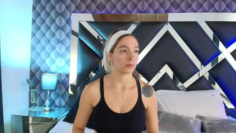 victtoria lee online show from February 25, 1:20 am