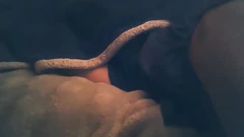 vicvictoree online show from February 6, 8:01 pm