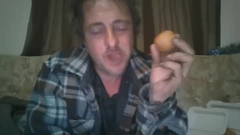 Snapshot of vids1977 chatting on October 14, 2:23 am vids1977 online show from October 14, 2:23 am