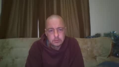 Snapshot of vids1977 chatting on October 31, 11:22 am vids1977 online show from October 31, 11:22 am