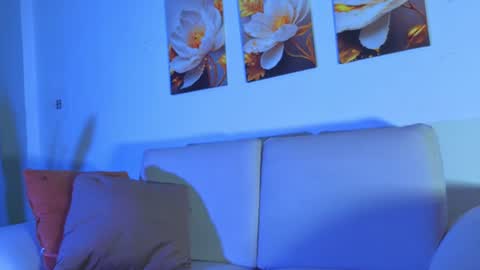 VIOLET  online show from June 10, 12:44 am