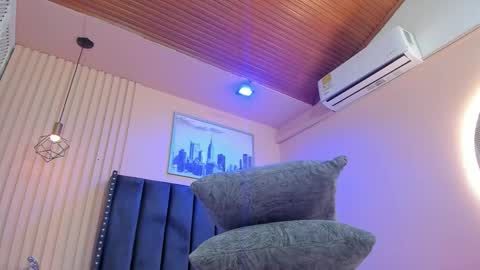 Viiolett online show from January 13, 8:25 pm