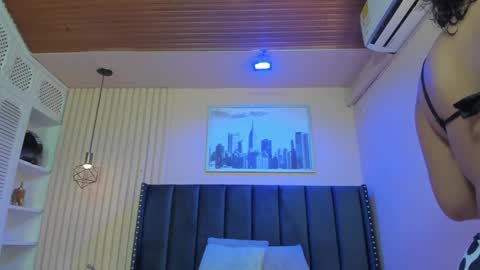 Viiolett online show from February 7, 8:12 pm