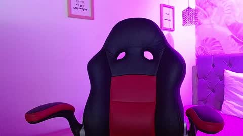 viioleta online show from February 6, 12:16 pm