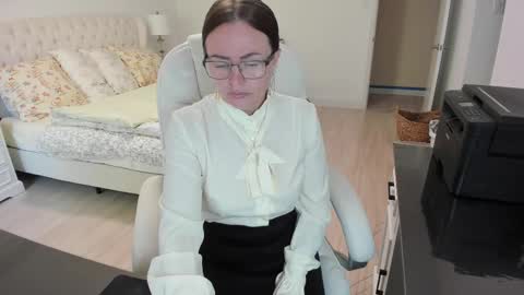 Ukrainian-woman online show from September 9, 2:38 pm