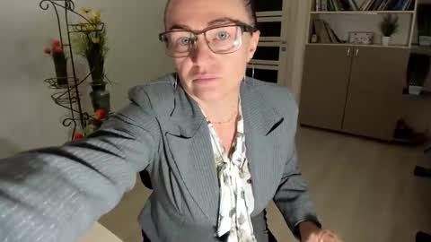 Ukrainian-woman online show from December 22, 6:32 am