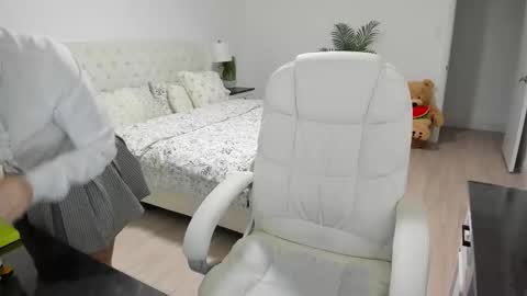 Snapshot of vika7333 chatting on February 20, 12:27 pm Ukrainian-woman online show from February 20, 12:27 pm