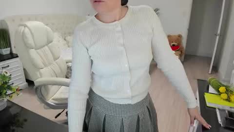 Snapshot of vika7333 chatting on February 25, 12:48 pm Ukrainian-woman online show from February 25, 12:48 pm