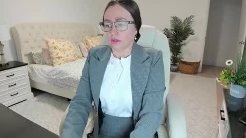 Snapshot of vika7333 chatting on March 19, 12:20 pm Ukrainian-woman online show from March 19, 12:20 pm