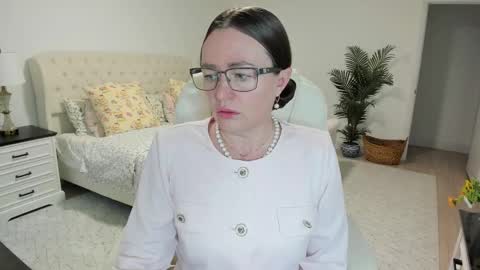 Snapshot of vika7333 chatting on March 25, 11:38 am Ukrainian-woman online show from March 25, 11:38 am