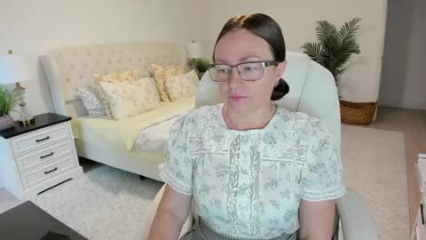 Ukrainian-woman online show from May 12, 11:40 am